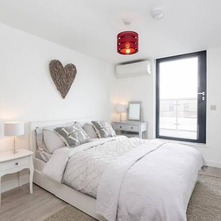 2 Bedroom Penthouse - Large Balcony - Minster View York Exterior photo