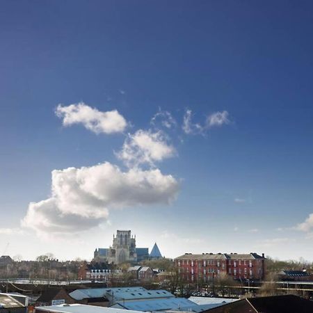 2 Bedroom Penthouse - Large Balcony - Minster View York Exterior photo